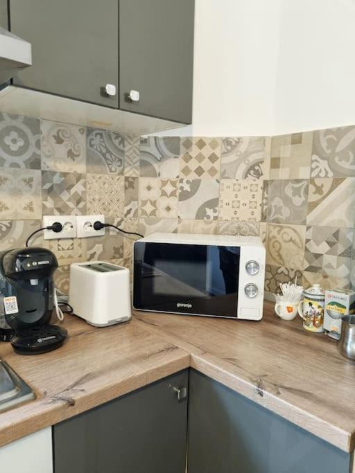 Cozy Apartment Near City Center บูคาเรสต์ ภายนอก รูปภาพ