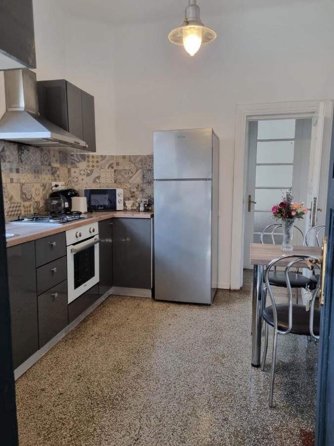 Cozy Apartment Near City Center บูคาเรสต์ ภายนอก รูปภาพ